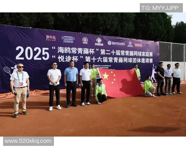 深圳网球队的团队协作之道:网球巨献背后的默契与拼搏精神探秘 深圳网球队的团队协作之道:网球巨献背后的默契与拼搏精神探秘